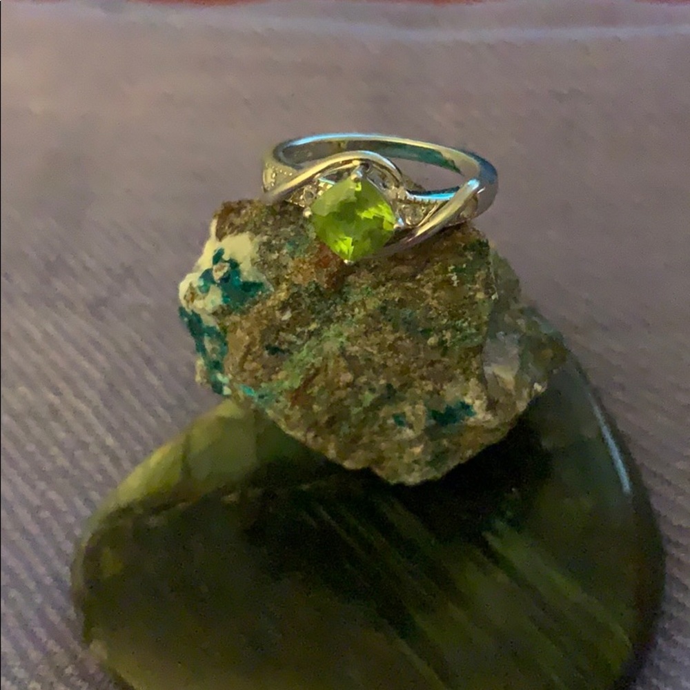 🧚‍♀️ peridot ring 🧚‍♀️